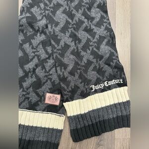 Juicy couture scarf